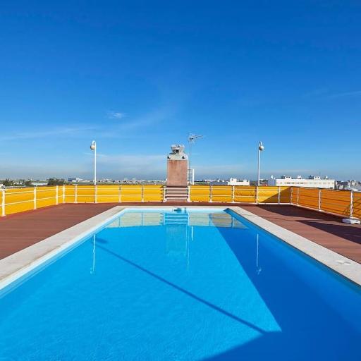 Modern apartment with garage and pool, undefined