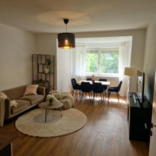 Quiet Family Apartment - 10 min to Center & Oktoberfest - Free Parking - near Nymphenburg Palace & Botanical garden, undefined