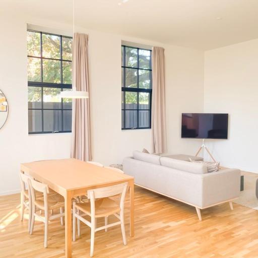 Cozy and Bright Apartments with Private Car Park, undefined