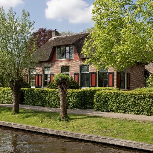 OV593 - 4P apartment in the heart of Giethoorn on the village canal, undefined