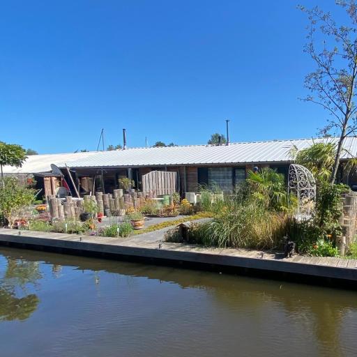 Stunning Island Home with African Asian Vibe, undefined