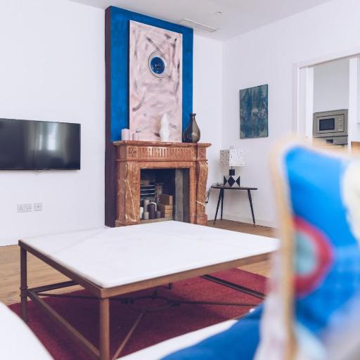 Chic & Luxurious 2-BR Escape Designed for Elegance, undefined