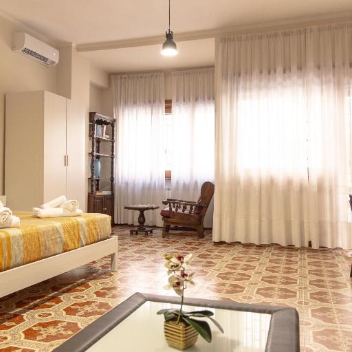 MHR Furio Camillo - metro A in 3 minuti, ideale per gruppi e famiglie, undefined