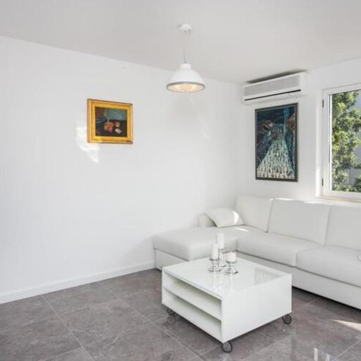 Apartment Dup i - Two Bedroom Apartment with Balcony, undefined