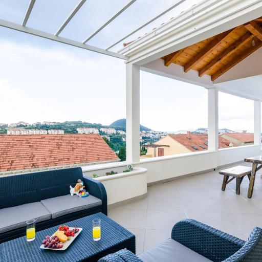 Miracle Apartments - Studio Apartment with Terrace and City View, undefined