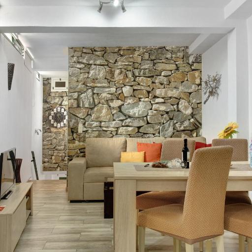 Host Albina, undefined