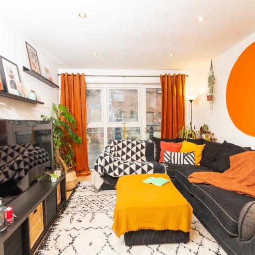 Modern Retreat - 2BD Apt with Lush Greenery at Sheffield, undefined