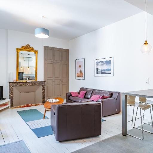 Magnifique Appartement avec climatisation en Hyper Centre de Bordeaux, undefined