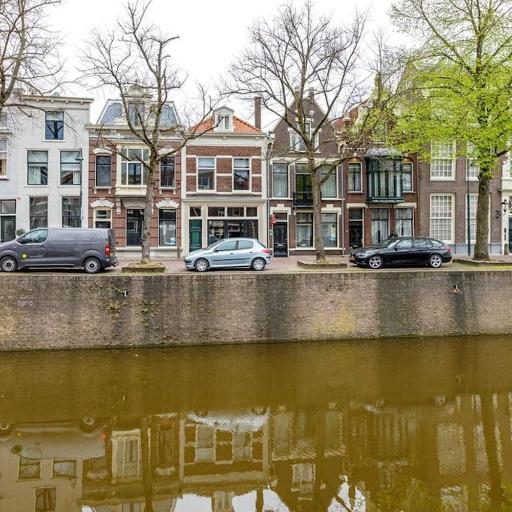 Historisch grachtenpand in centrum Gouda, undefined