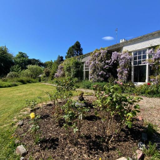 Parteen A Lax, River House & Gardens, undefined