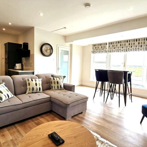 Location Location Location!, undefined