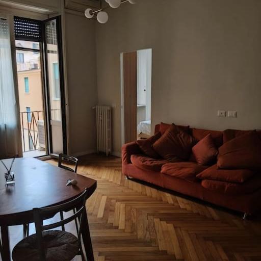 La casa del cortile, undefined