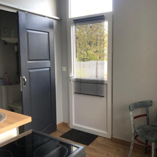 appartement indépendant dans jardin privé, undefined