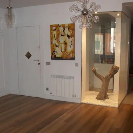 Piso grande en muy buena ubicación, undefined