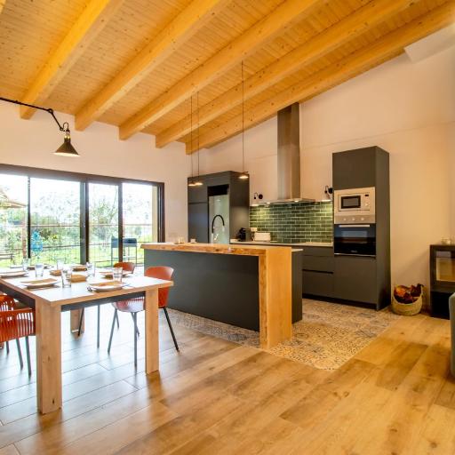 Casa Gessamí Alojamiento en el Pla de l'Estany, undefined