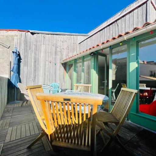 La Cabane - T3 Avec Terrasse Plein Centre Ville LR, undefined