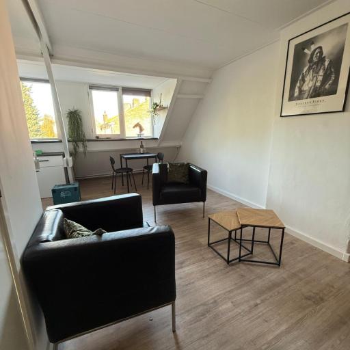 Studio 131, undefined