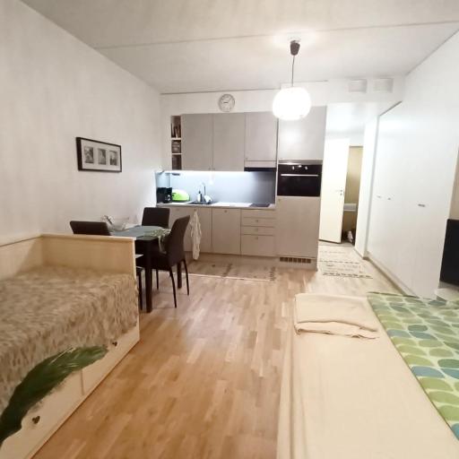 Aurora Home Vantaa Kivistö - Ruby studio 6min to Helsinki Vantaa Airport 20 min to Helsinki center, undefined