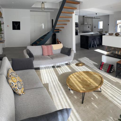 Unique Duplex, undefined