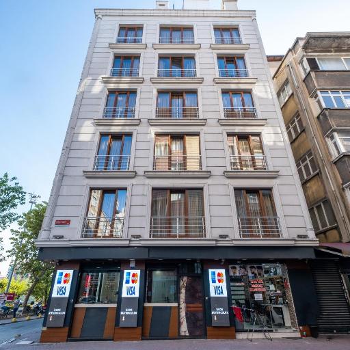 Lavin Hotel & Suites, undefined