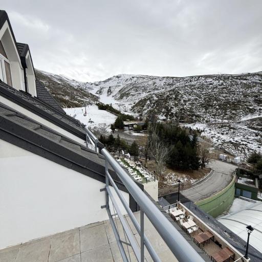 TrendyHomes Montebajo, zona Plaza de Andalucía y vista a las pistas, undefined