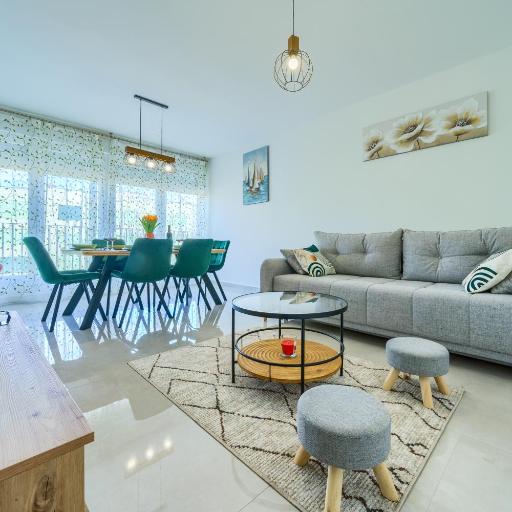 Nikola's Nest, undefined