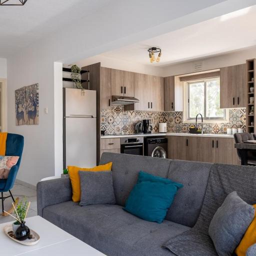 Liric - 3 Bedroom Apt W Balcony in Larnaca, undefined