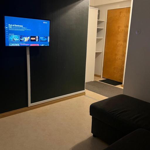 Cozy one-bedroom apartment with a parking spot, undefined