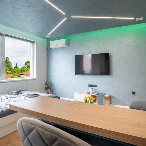 Studio Sapphire, undefined