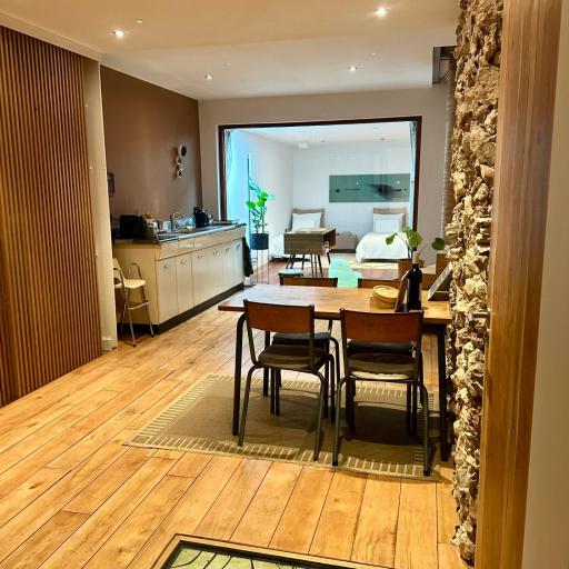 Studio Senang, undefined