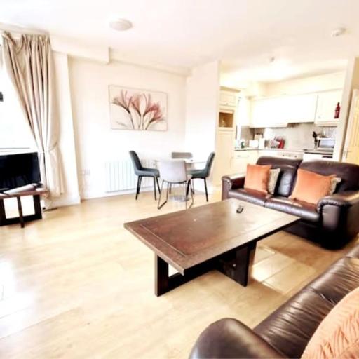 Cool City Living, sleeps 6, undefined