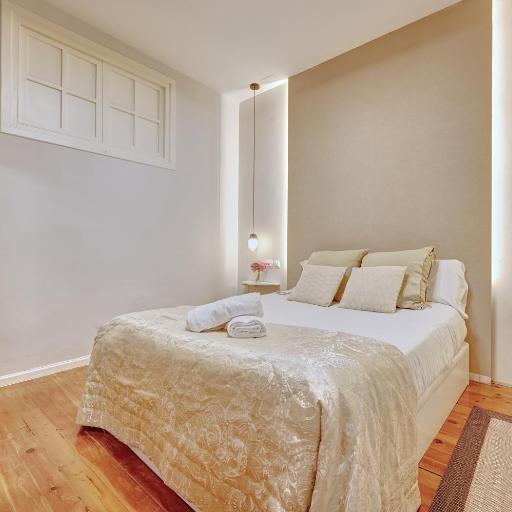 Heart of Pamplona Apartments III by clabao, undefined