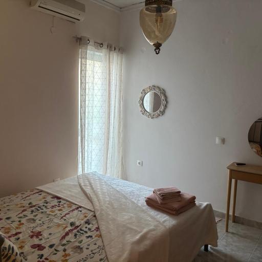 Rosi Rhodos, undefined