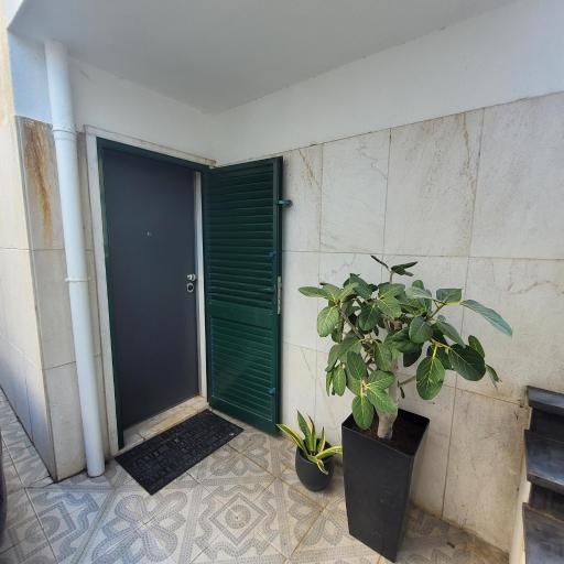 O'live Inn, undefined