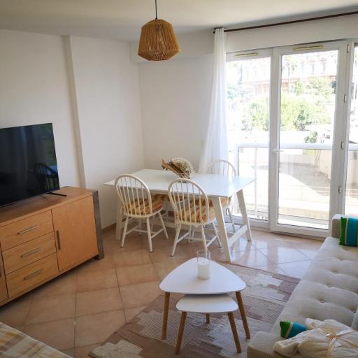 Appartement cosy sur la French Riviera I Climatisation I 2 minutes des plages, undefined