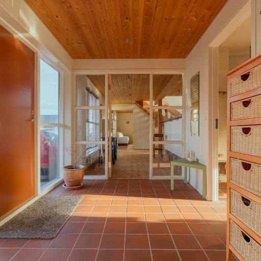 3 BR House - Parking - 10min walk from city centre, undefined