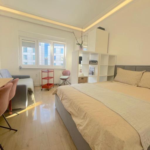 Hilton View Cozy Njegoseva Vracar Apartment - Sleeps 4, undefined