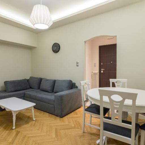 Centrally Located Apt for 3 People, undefined