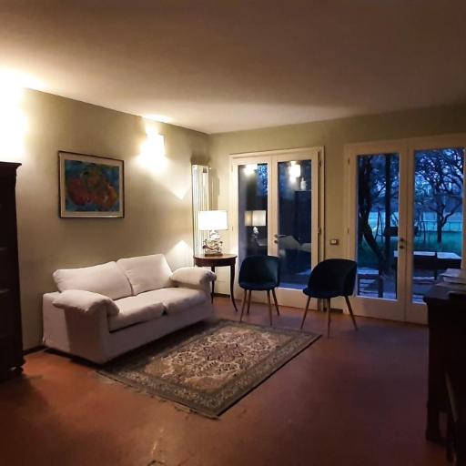 Il Fienile, casa vacanza in campagna con parcheggio privato e giardino privato, a 6 chilometri da Bologna centro e 1 chilometro da Bologna Fiera, Parco commerciale Meraville e Gran Tour Italia, undefined