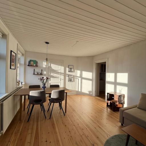 Entire apartment in lovely villa, undefined