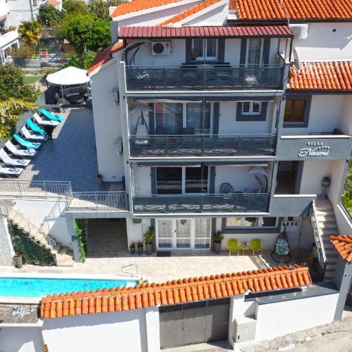 Villa Naomi, undefined