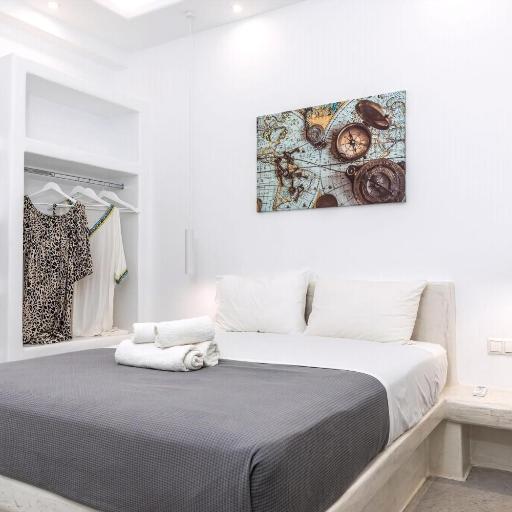 Superb Naxos Apartment Grand Suite In The Heart Of Town Balcony, undefined