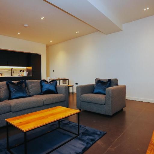 StayZo_Nichols Building_Spacious 3-Bedroom Apartment, undefined