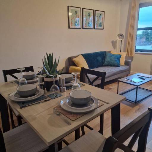 Vibrant cosy 2 Bedroom Apartment, undefined