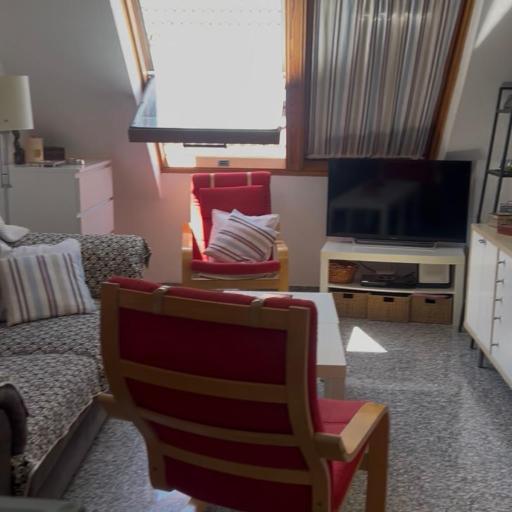 Piso dos dormitorios y gran terraza, undefined