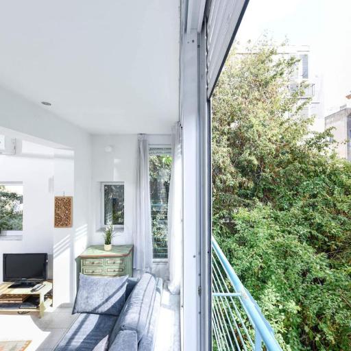 Tranquil Garden Retreat, undefined