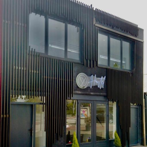 Y Hostel, undefined