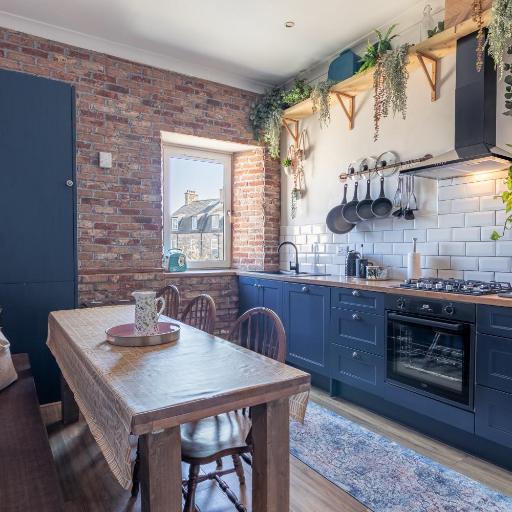 The Nessting Place, undefined