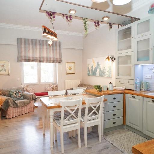 Contessina Apt., undefined