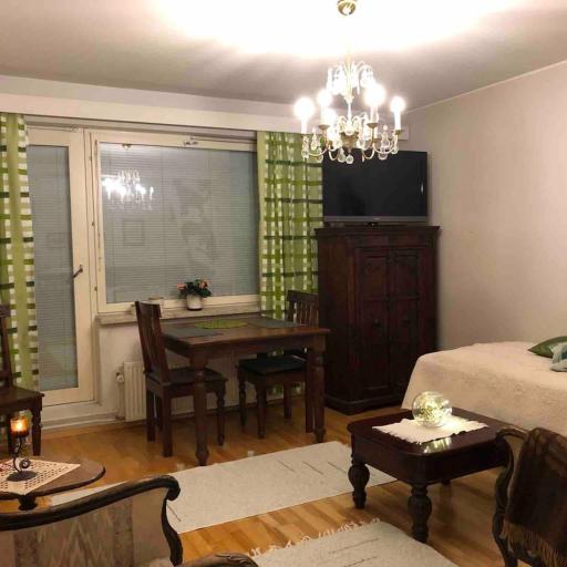 Quiet studio close to the mall and the metro, undefined